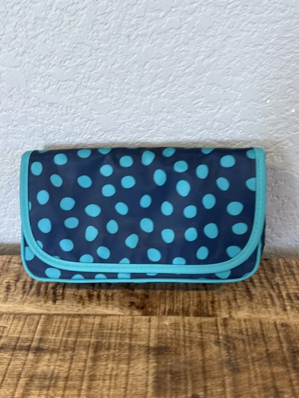 Thirty One Mirror Makeup Cosmetics Bag Navy With Green Polka Dots Tri Fold